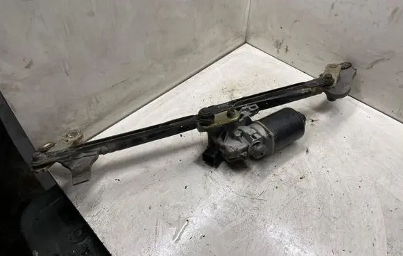 Hyundai Sonata Front wiper linkage 981103K000