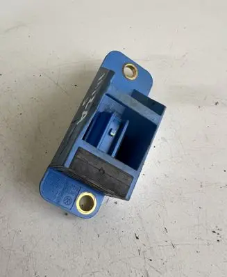Seat Ibiza III (6L) Airbag deployment crash/impact sensor 6Q0909606D 331309