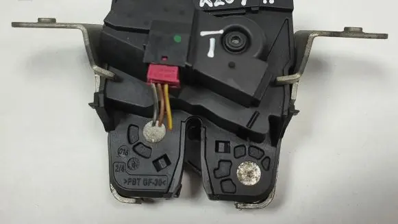 Mercedes-Benz GLK (X204) Tailgate/trunk/boot lock/catch/latch A2047400535