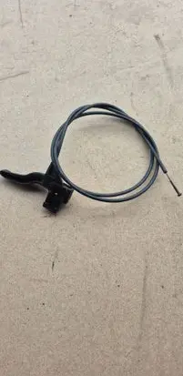 Engine bonnet (hood) release handle