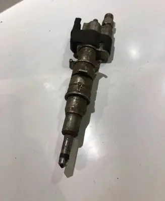 BMW 7 F01 F02 F03 F04 Fuel injector 7585261 6GF3576 01810100