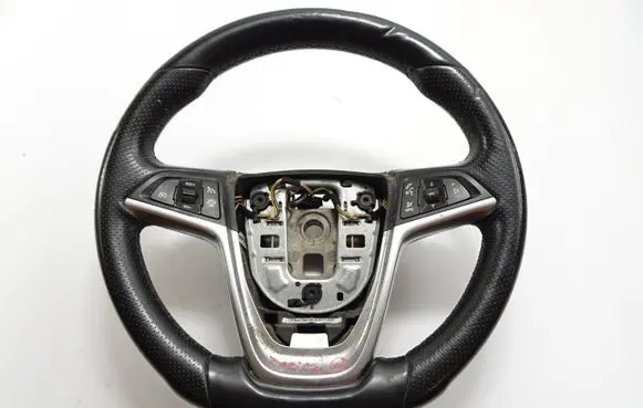 Opel Zafira C Steering wheel 13365200 307792499P10AB 0060024760