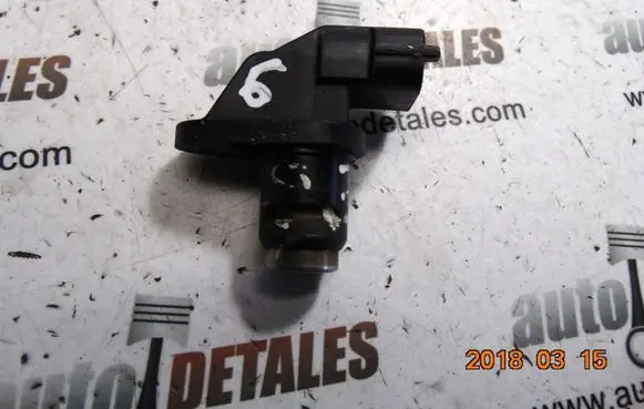 Mercedes-Benz C W203 Camshaft position sensor A0031539728