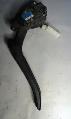 Volkswagen Touareg I Accelerator pedal position sensor 7L6723507