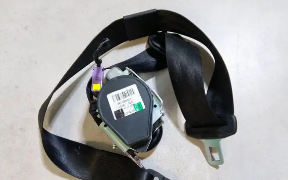 Audi A4 S4 B7 8E 8H Front seatbelt 560788501 H11107 008R000