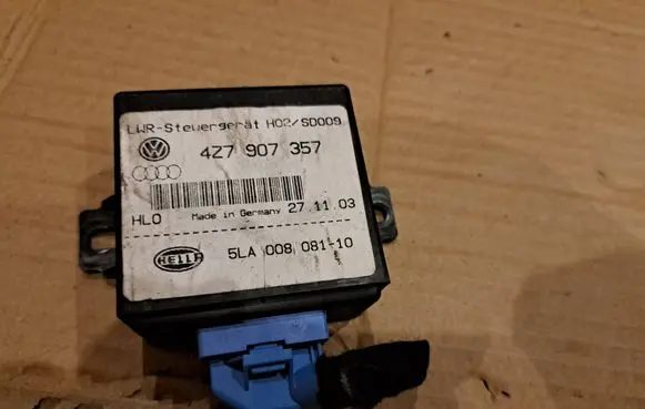 Volkswagen PASSAT B5.5 Light module LCM 4Z7907357 5LA00808110