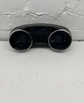 Peugeot 5008 Speedometer (instrument cluster) 9804898580 9806268180