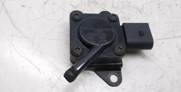 BMW 1 E82 E88 Exhaust gas pressure sensor 7808013