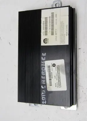 Jeep Cherokee Sound amplifier 05091999AB