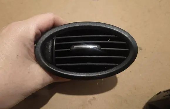 Mercedes-Benz A W168 Dashboard side air vent grill/cover trim A1688300554