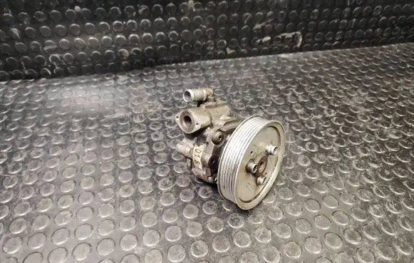 Audi A8 S8 D4 4H Power steering pump 4H0145156B
