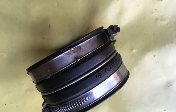 Mercedes-Benz C W203 Intercooler hose/pipe A2710920690 2710920690
