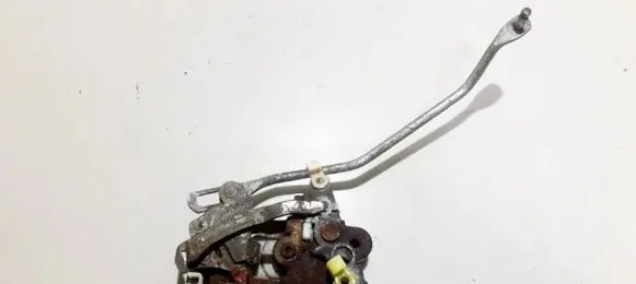 Hyundai Lantra I Front door lock