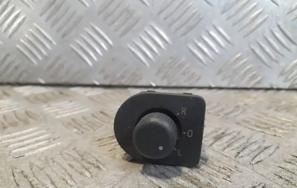 Volkswagen Golf IV Wing mirror switch 1J2959565D