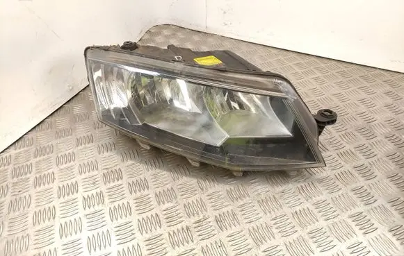 Skoda Octavia Mk3 (5E) Headlight/headlamp 5E2941016 33413340 030127260200