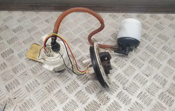 Audi A8 S8 D4 4H Fuel injection high pressure pump 4H0201317H