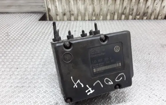Volkswagen Golf IV ABS Pump 1J0907379G 1J0614117C