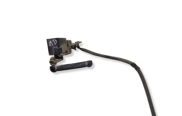 BMW 6 E63 E64 Rear air suspension level height sensor 1093697