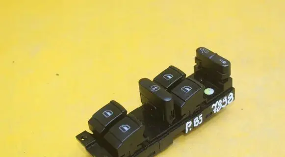 Volkswagen PASSAT B5 Quarter vent window switch 1J4959857B