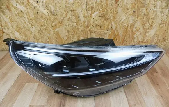 Hyundai i30 Headlight/headlamp 92102G4610
