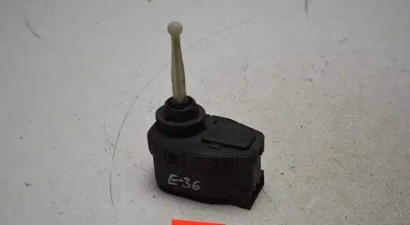 BMW 3 E36 Headlight level adjustment motor 0307851327