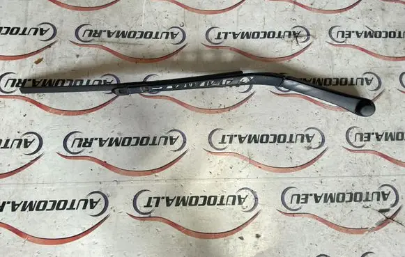 BMW 5 E60 E61 Front wiper blade arm