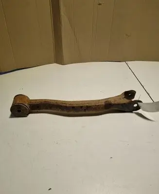 Rear upper control arm/wishbone