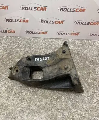 BMW 7 E65 E66 Engine mounting bracket 6769260