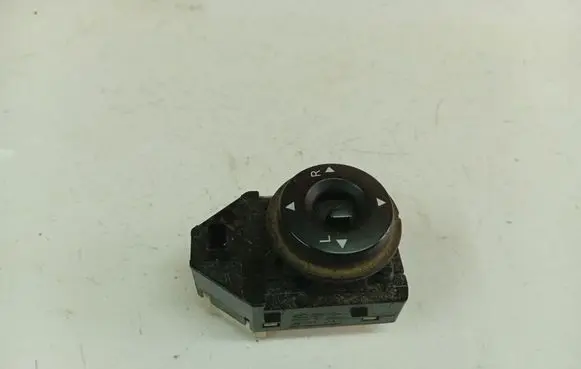 KIA Ceed Wing mirror switch 457480