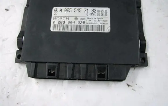 Mercedes-Benz E W211 Parking PDC control unit/module A0255457132