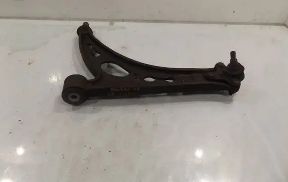 Volkswagen Touran I Front lower control arm/wishbone