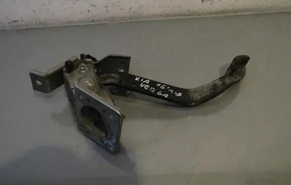 Clutch pedal