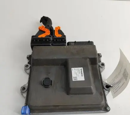 Volvo XC40 Engine control unit/module 32383797