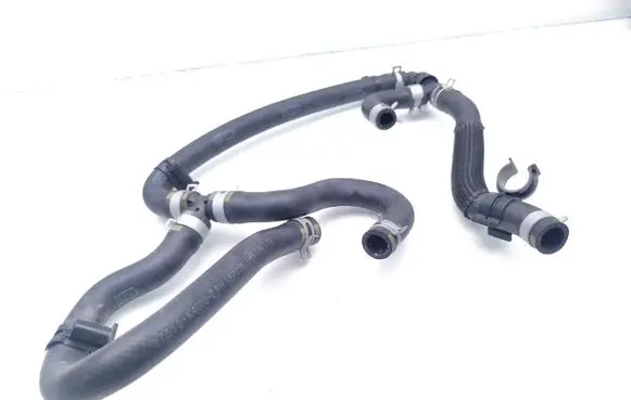 Hyundai Kona I Engine coolant pipe/hose 