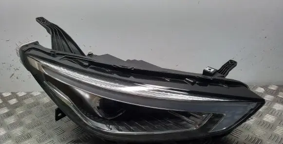 MG ZS Headlight/headlamp 11275386