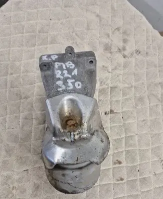 Mercedes-Benz S W221 Engine mount bracket 3618315