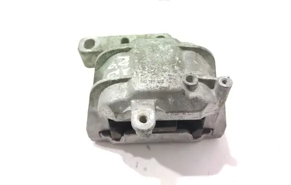 Volkswagen Golf V Engine mount bracket 1K0199262