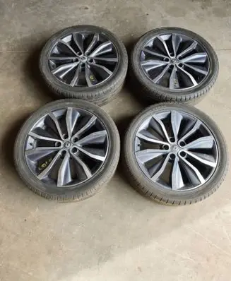 Renault Kadjar R19 alloy rim