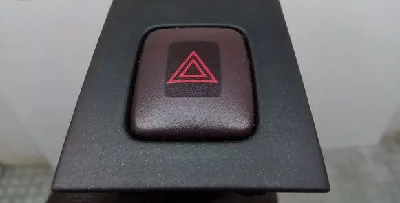 Volvo V70 Hazard light switch 30710106