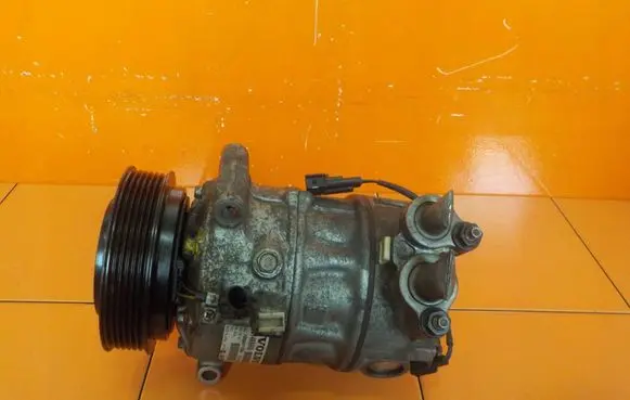 Volvo S60 Air conditioning (A/C) compressor (pump) P31469968