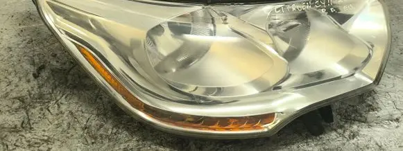 Citroen C4 II Headlight/headlamp