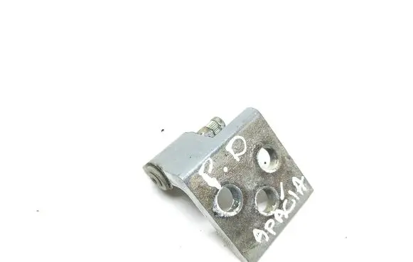 Mercedes-Benz Vito Viano W447 Front door lower hinge A063726