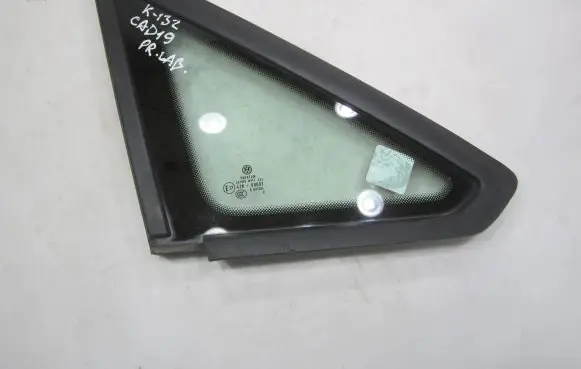 Volkswagen Caddy Front vent window/glass (coupe) 2K5845412A