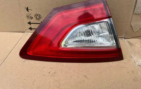 Ford Mondeo MK V Tailgate rear/tail lights 13A603BE