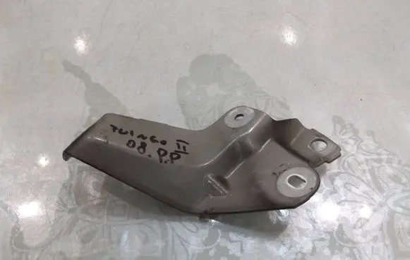 Renault Twingo II Front splash guards bracket 