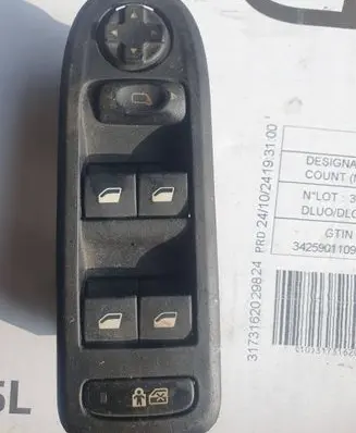 Peugeot 308 SW Electric window control switch 96644915X F52462 30170273