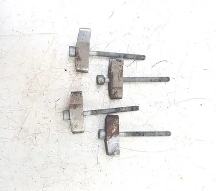 Mercedes-Benz B W245 Fuel Injector clamp holder