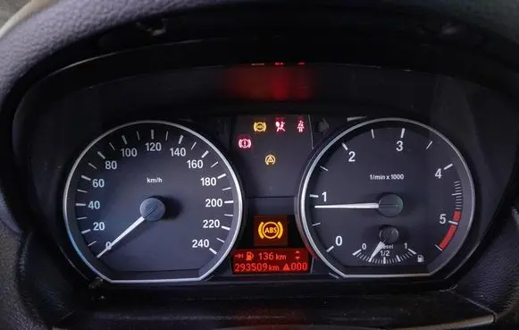 BMW 1 E82 E88 Speedometer (instrument cluster)