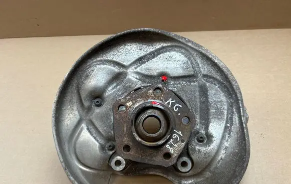 Audi A4 S4 B9 8W Rear wheel hub 8W0505431Q