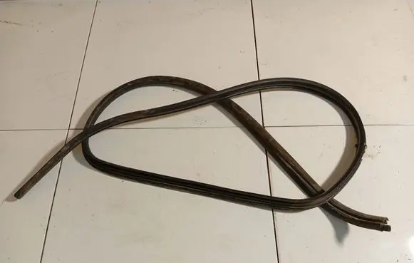 Nissan Almera Tino Rubber seal rear door 